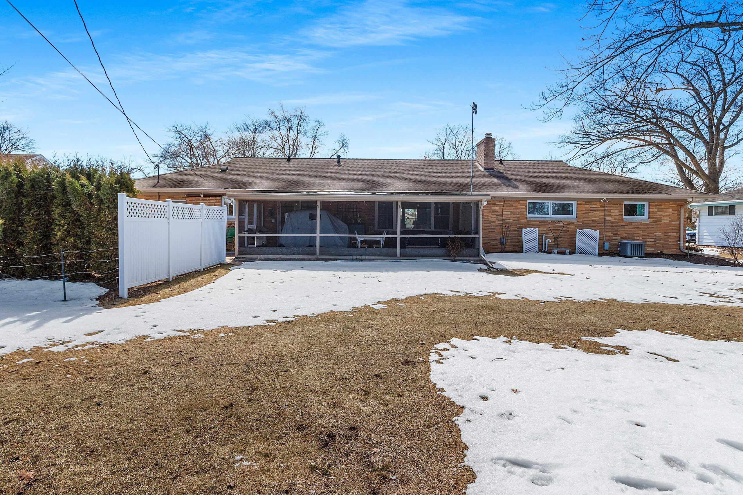 2224 Markham Street Manitowoc, WI 54220 - Photo 37 of 45 150054.JPG-SMALL