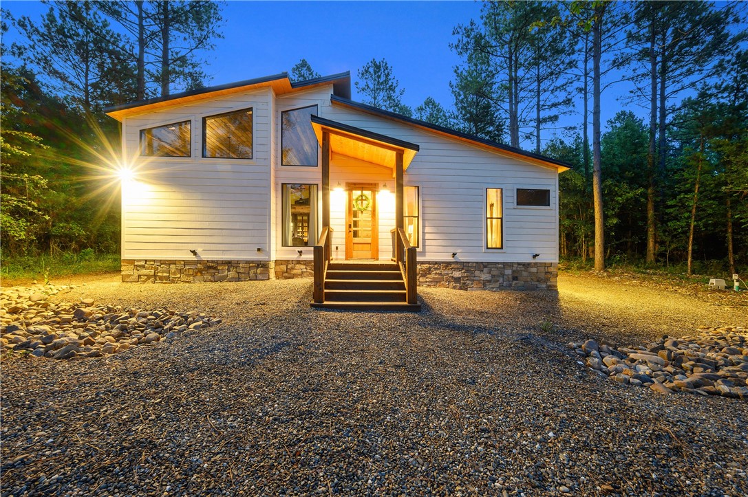 302 Carter Valley Lane, Broken Bow, OK 74728 Compass