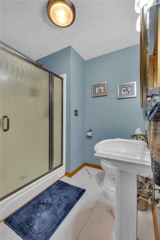 66 Darlington Road Beaver Falls, PA 15010 - Photo 20 of 27 Main Level Full Bathroom