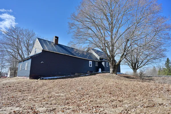 $150,000 | 805 North Street, Houlton, ME 04730