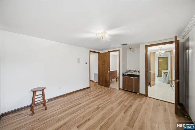 $1,998,000 | 319 Truman Drive, Cresskill, NJ 07626