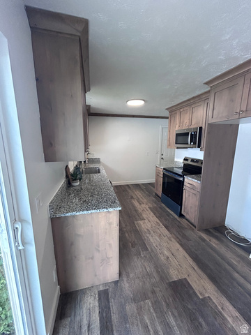 9789 South 285 East Sandy, UT 84070 - Photo 24 of 45