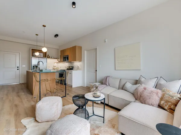 $2,550 | 2811 Thatcher Avenue, Unit 207, River Grove, IL 60171