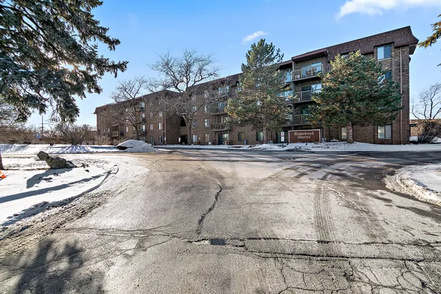 a view of a entryway of a house