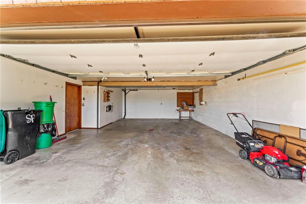116 Jackson Circle McDonald, PA 15057 - Photo 28 of 33 a view of a garage
