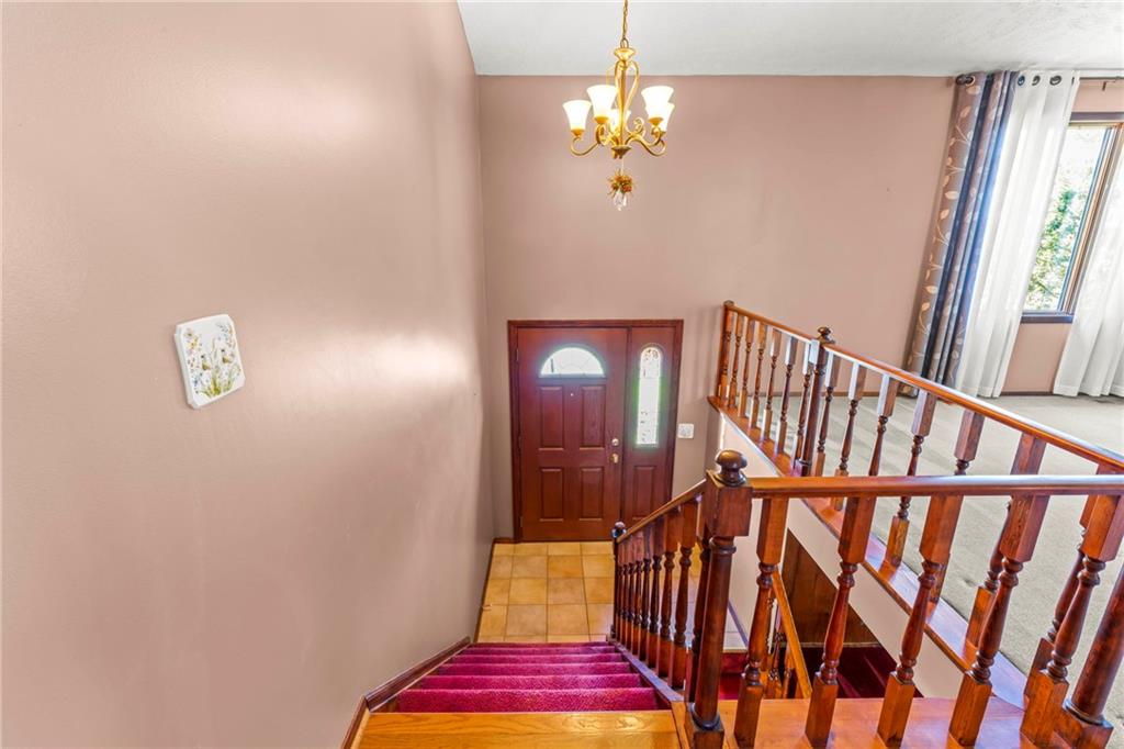 116 Jackson Circle McDonald, PA 15057 - Photo 6 of 33 a view of entryway