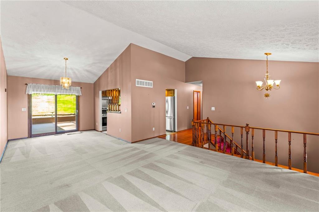 116 Jackson Circle McDonald, PA 15057 - Photo 9 of 33 a view of a livingroom with a furniture