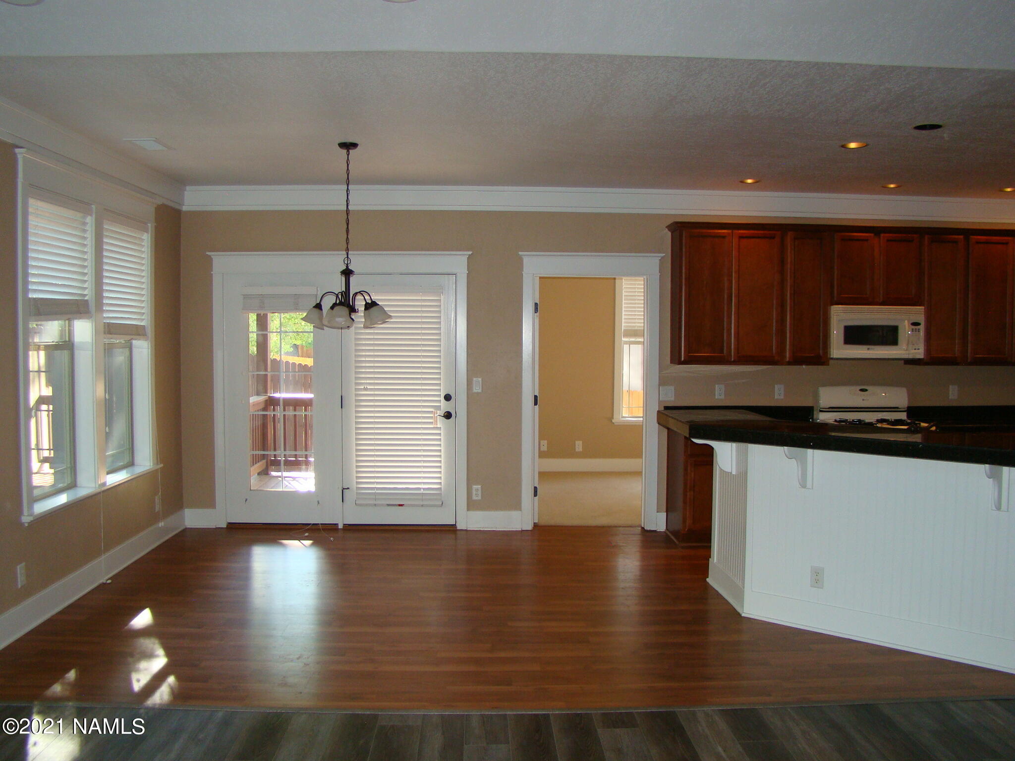 310 West Beryl Road Flagstaff, AZ 86005 - Photo 4 of 18 Dining