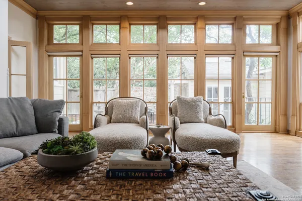 $6,500 | 140 West Fair Oaks Place, Alamo Heights, TX 78209