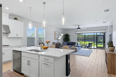 $657,000 | 9268 Tequila Sunrise Drive, Sarasota, FL 34241