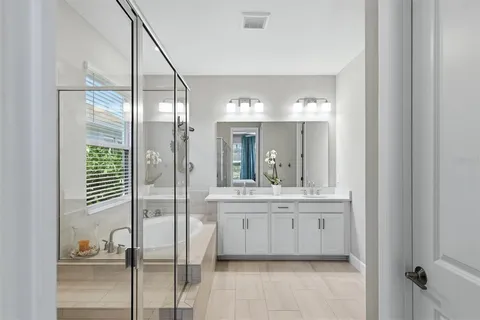 $657,000 | 9268 Tequila Sunrise Drive, Sarasota, FL 34241