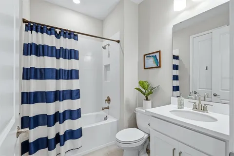 $657,000 | 9268 Tequila Sunrise Drive, Sarasota, FL 34241