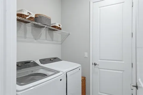 $657,000 | 9268 Tequila Sunrise Drive, Sarasota, FL 34241