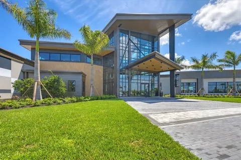 $657,000 | 9268 Tequila Sunrise Drive, Sarasota, FL 34241