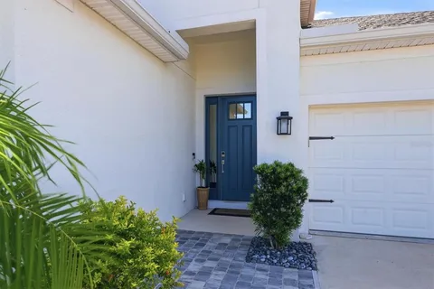 $657,000 | 9268 Tequila Sunrise Drive, Sarasota, FL 34241