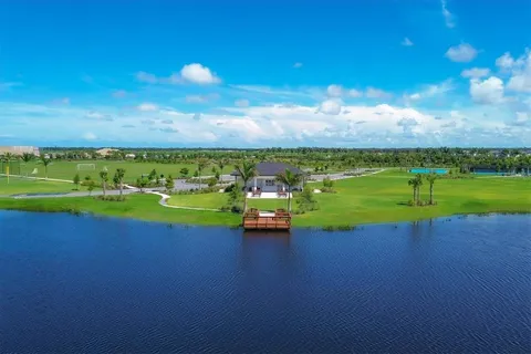 $657,000 | 9268 Tequila Sunrise Drive, Sarasota, FL 34241