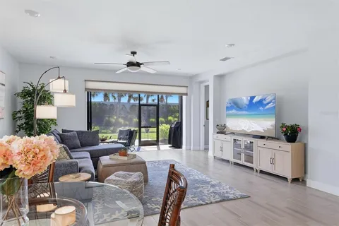 $657,000 | 9268 Tequila Sunrise Drive, Sarasota, FL 34241