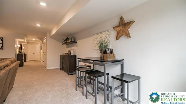 $2,900 | 1127 Meadowlark Drive, Fogelsville, PA 18051