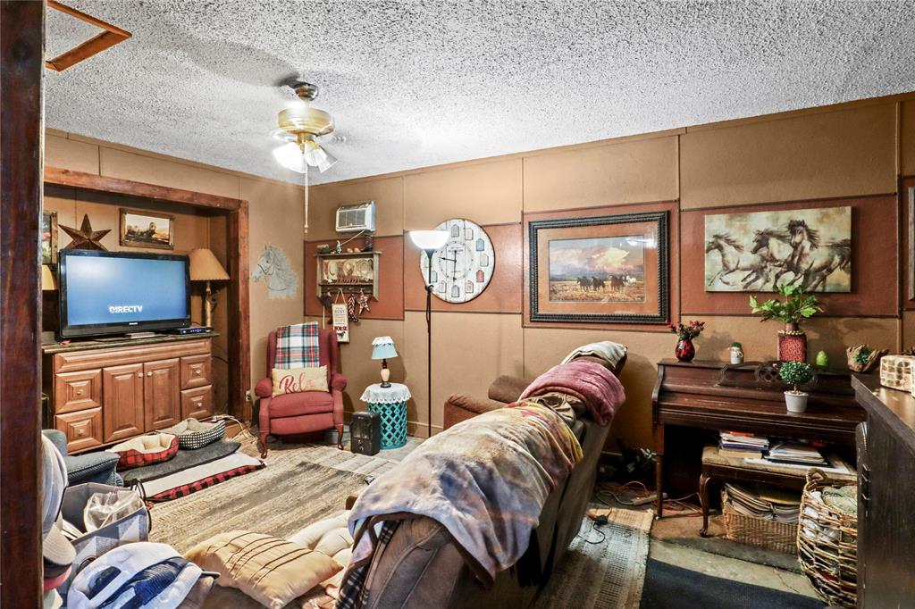 160 County Road 4130 Canton, TX 75103 - Photo 14 of 36