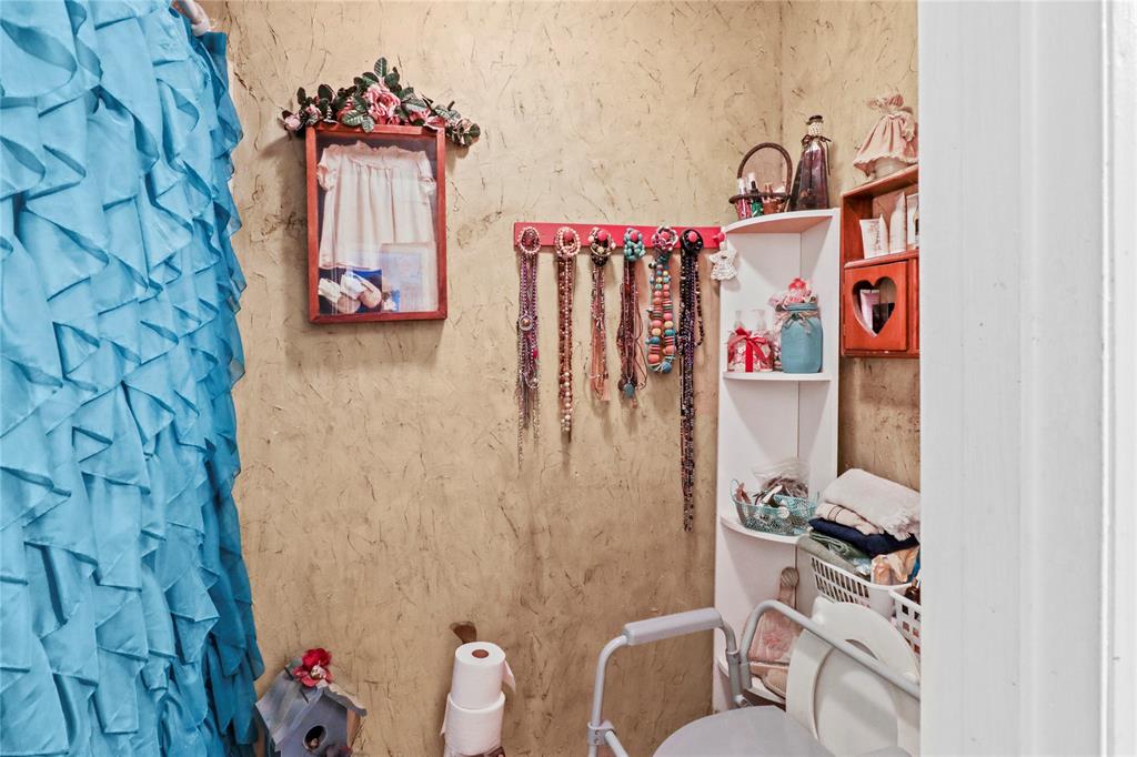 160 County Road 4130 Canton, TX 75103 - Photo 21 of 36