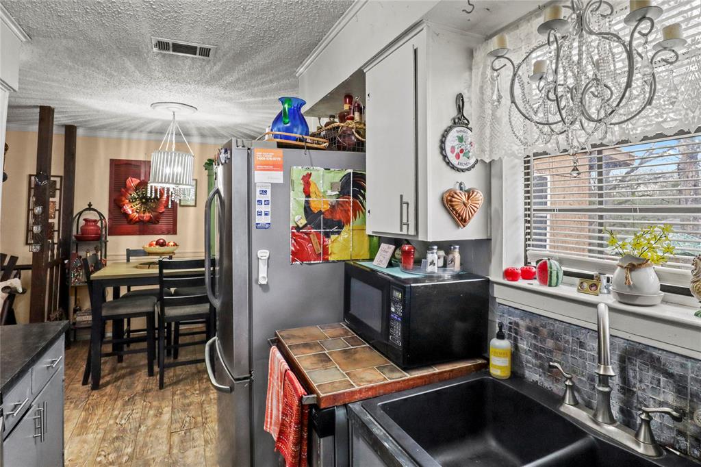 160 County Road 4130 Canton, TX 75103 - Photo 8 of 36