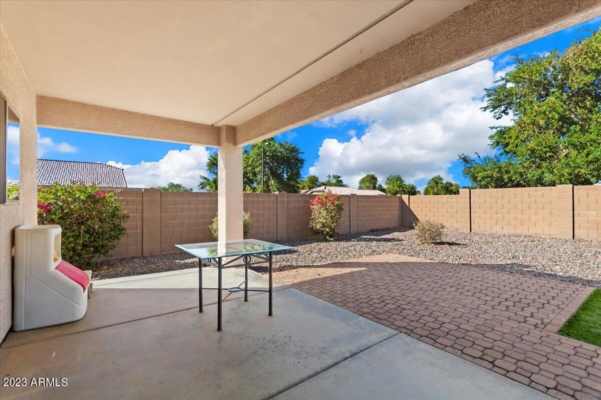 1706 East Harwell Road Phoenix, AZ 85042 - Photo 24 of 27 24-47742484