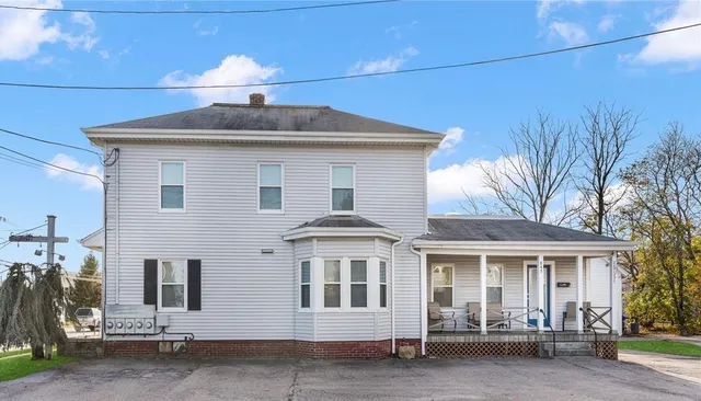 $2,850 | 845 Main Street, Unit 1, East Greenwich, RI 02818