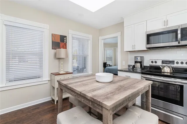 $2,850 | 845 Main Street, Unit 1, East Greenwich, RI 02818