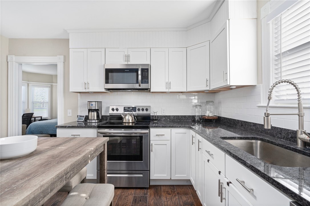 845 Main Street, Unit 1 East Greenwich, RI 02818 - Photo 5 of 20