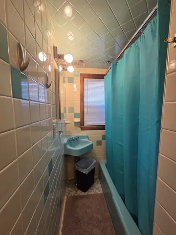$2,400 | 30 Wilde Avenue, Unit A, Framingham, MA 01702