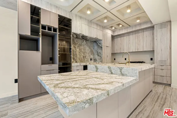 $7,995 | 1021 North Ogden Drive, Unit 2, West Hollywood, CA 90046