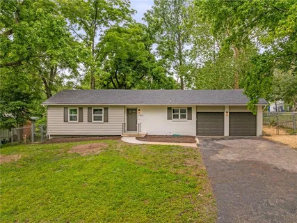 $344,000 | 11801 West 54th Street, Shawnee, KS 66203