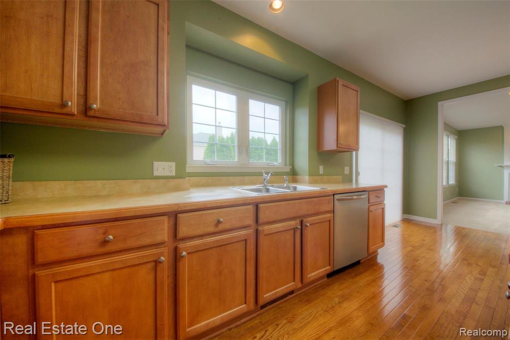 4293 Merriman Loop Howell, MI 48843 - Photo 18 of 34