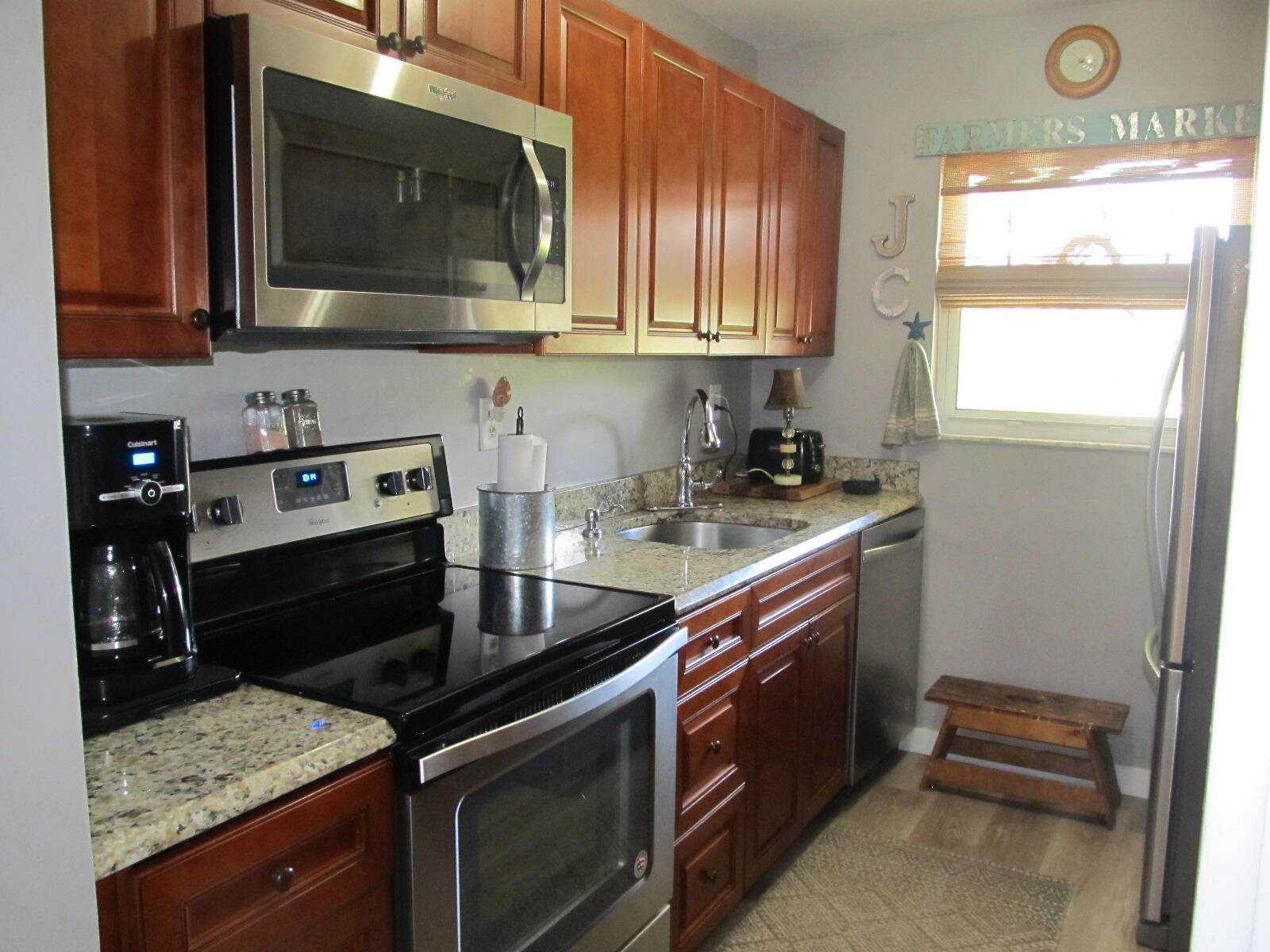 550 High Point Drive, Unit D Delray Beach, FL 33445 - Photo 5 of 34 IMG_1499