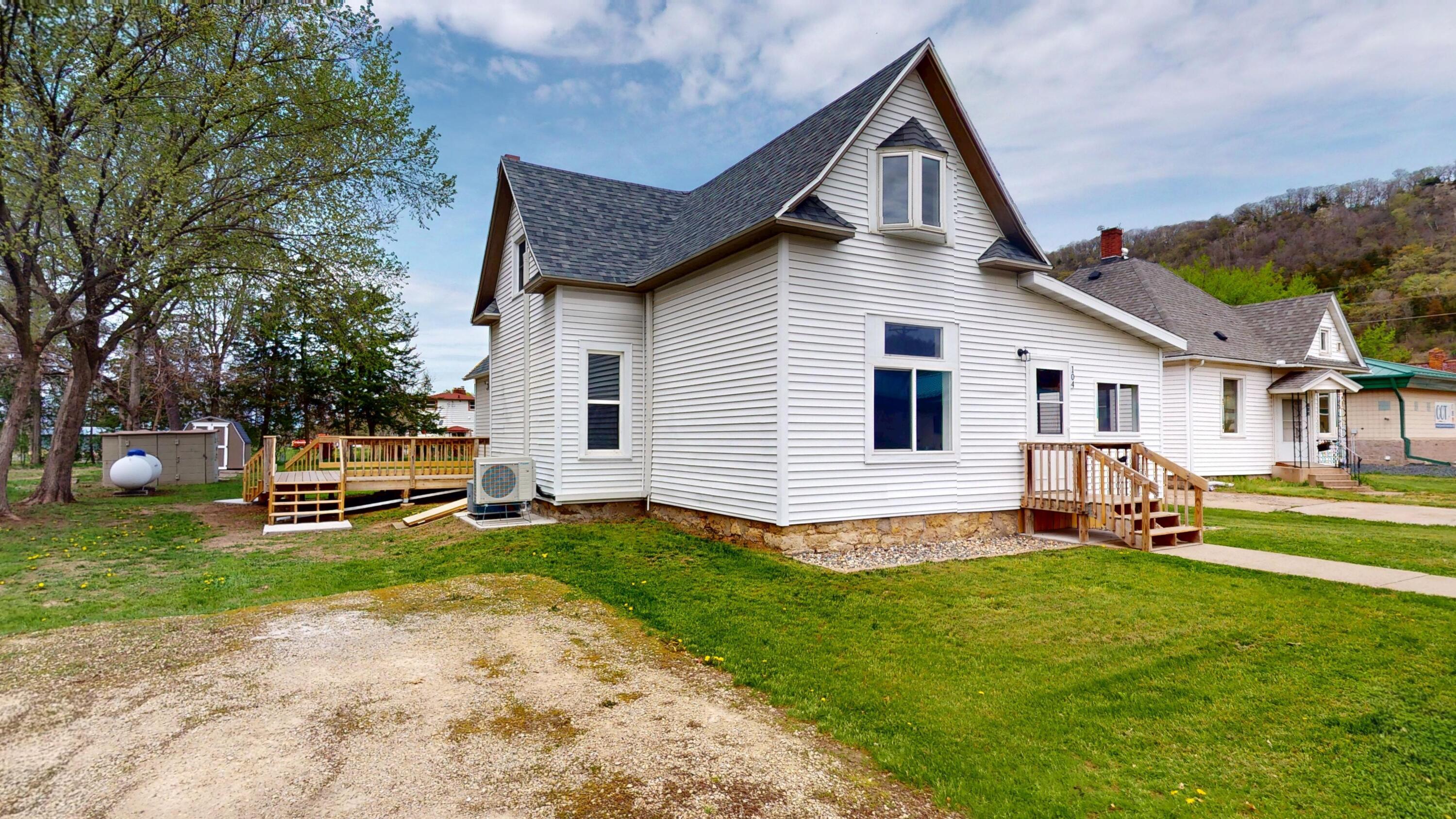 104 West 5th Street Cochrane, WI 54622 - Photo 2 of 49 104-W-5th-St-04272026_102718