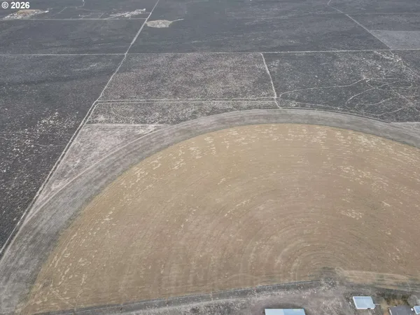 $475,000 | 91497 Christmas Valley Highway, Christmas Valley, OR 97641