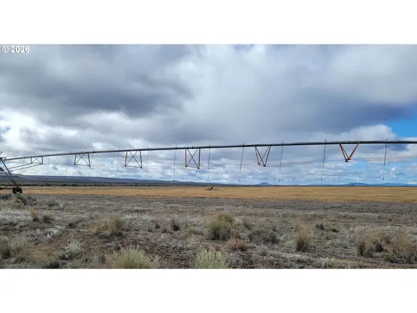 $475,000 | 91497 Christmas Valley Highway, Christmas Valley, OR 97641