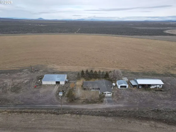 $475,000 | 91497 Christmas Valley Highway, Christmas Valley, OR 97641