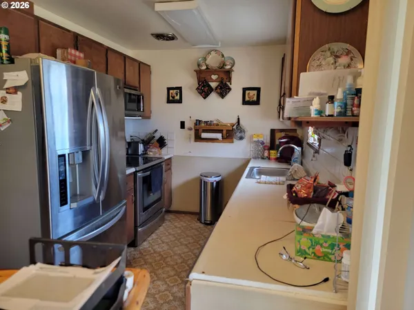 $475,000 | 91497 Christmas Valley Highway, Christmas Valley, OR 97641