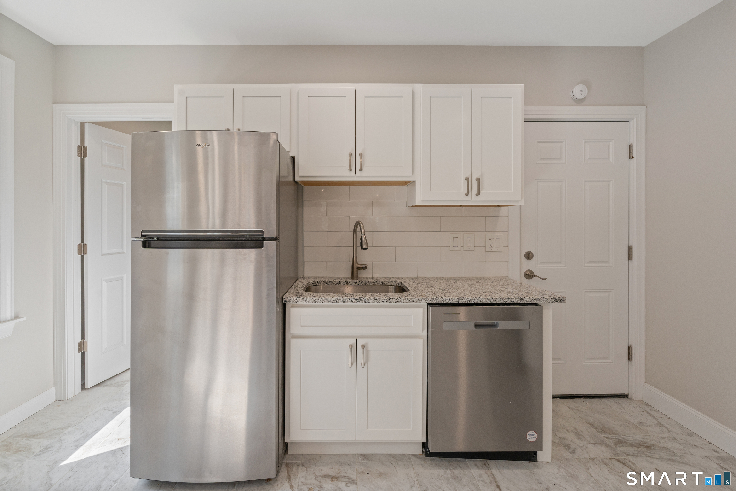 27 Bretton Road West Hartford, CT 06119 - Photo 3 of 25 Gallery Image 3