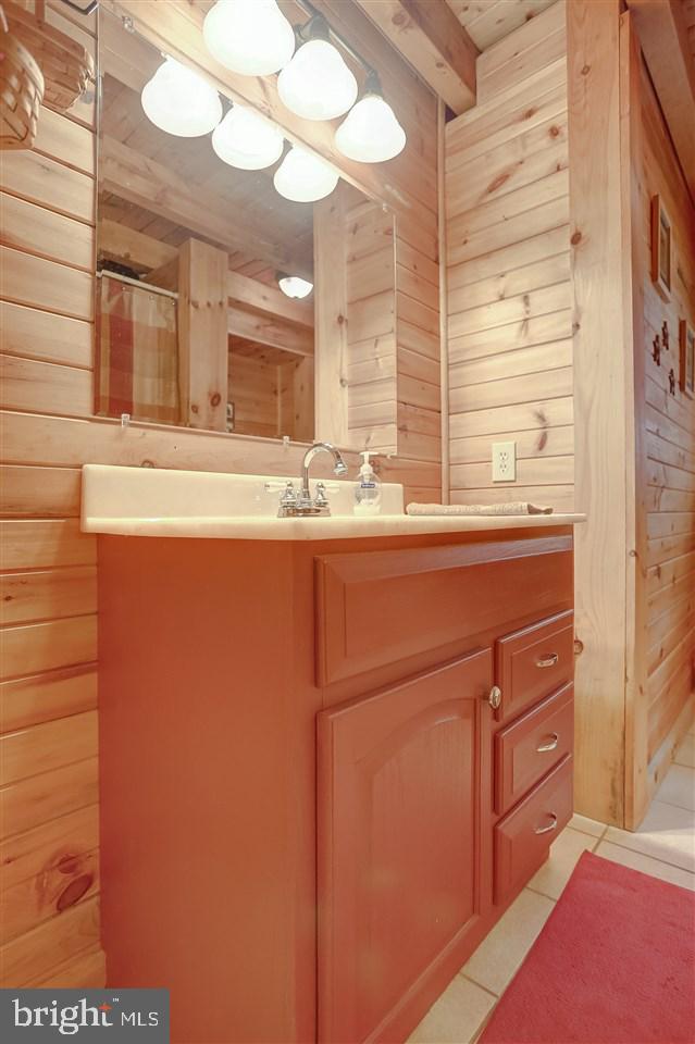 1051 Valley View Road York, PA 17406 - Photo 14 of 36 Gallery Image 14