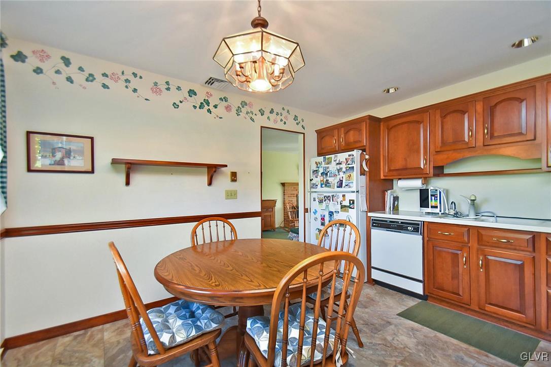 2935 Rising Sun Road Slatington, PA 18080 - Photo 12 of 32 Gallery Image 12