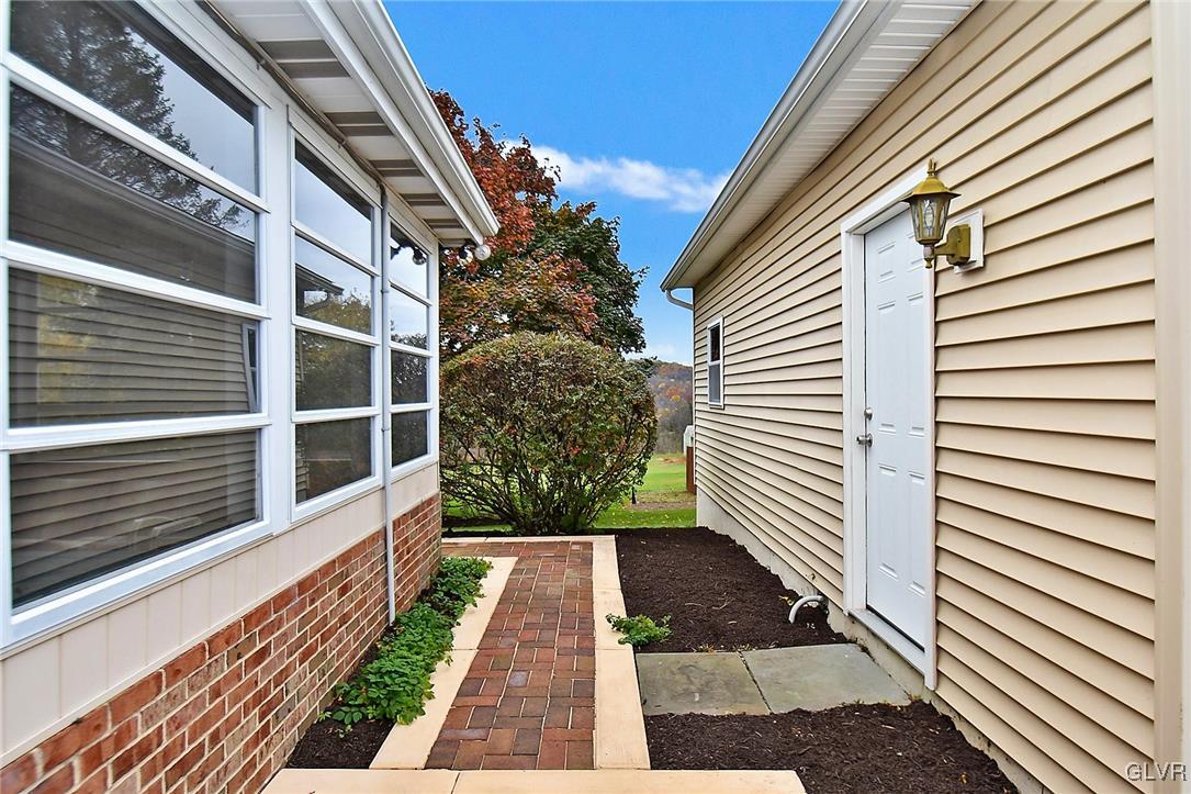 2935 Rising Sun Road Slatington, PA 18080 - Photo 6 of 32 Gallery Image 6