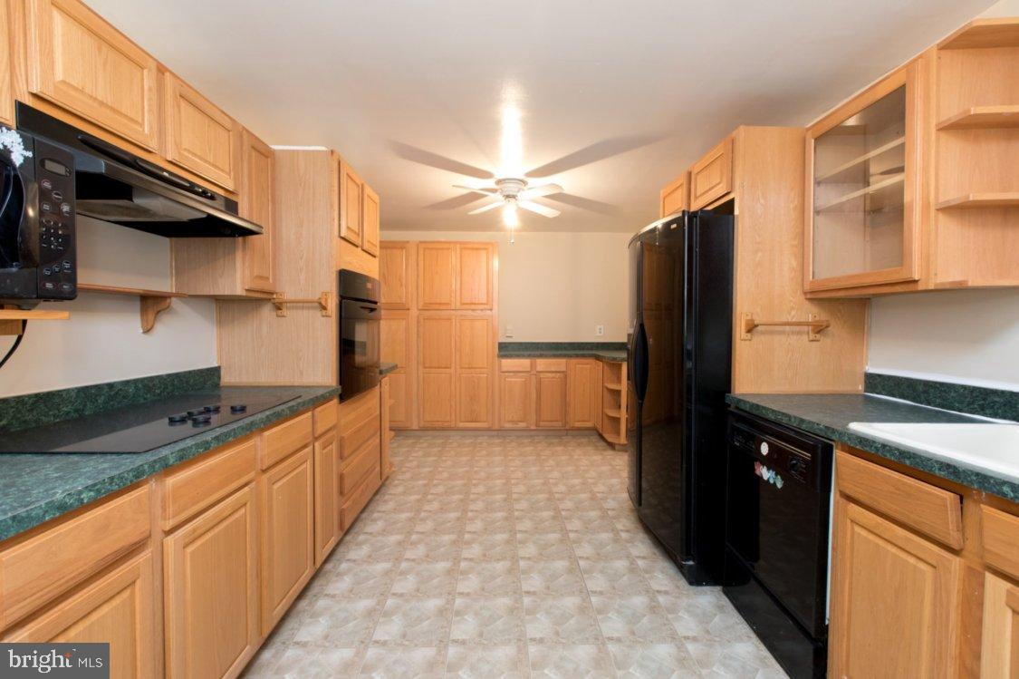 6408 Cipriano Road Lanham, MD 20706 - Photo 5 of 26 Gallery Image 5