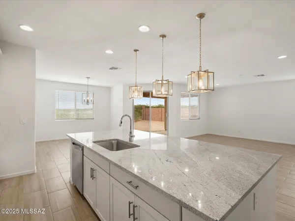 $495,270 | 1511 East Cattle Graze Loop, Sahuarita, AZ 85629