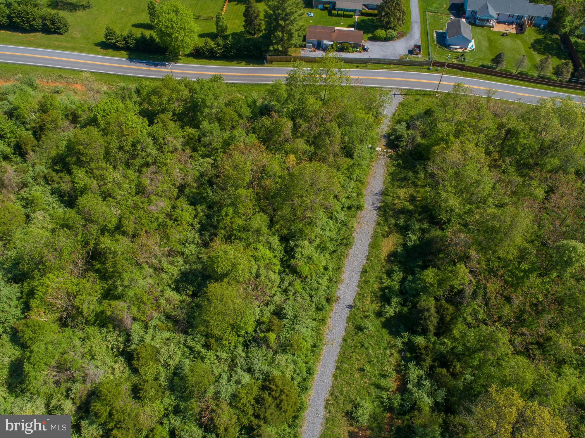 2112 Grade Road Falling Waters, WV 25419 - Photo 6 of 35 Gallery Image 6