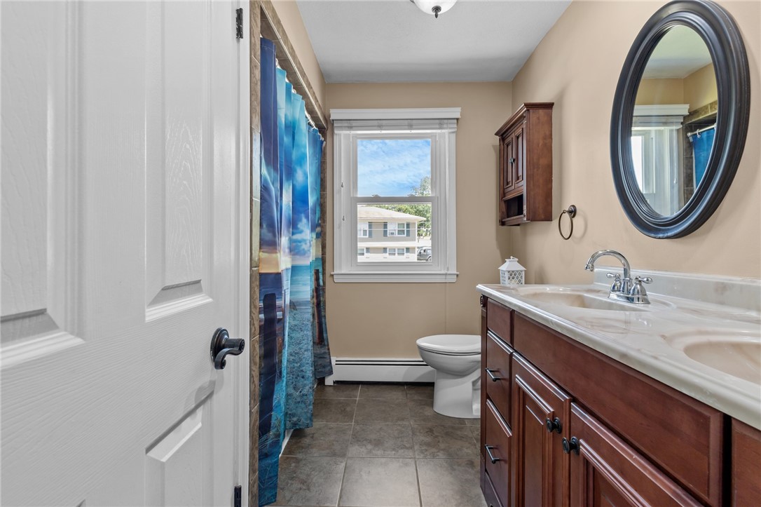 38 Bateman Avenue Cranston, RI 02920 - Photo 15 of 41