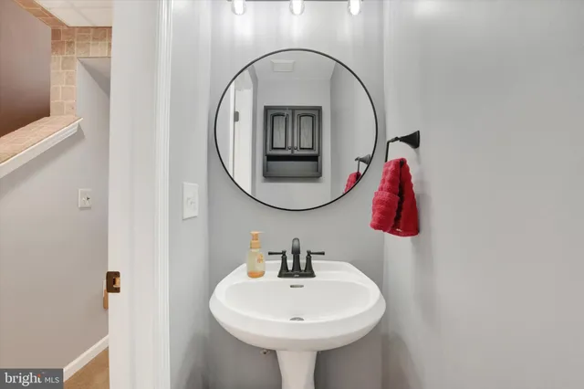 $262,500 | 54 Woodmyre Lane, Enola, PA 17025