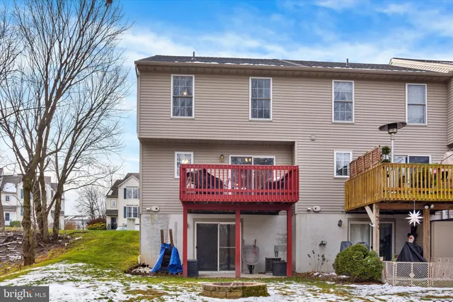 $262,500 | 54 Woodmyre Lane, Enola, PA 17025