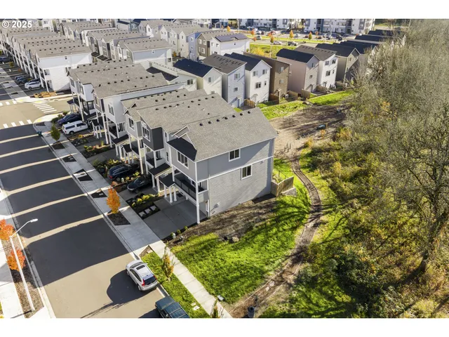 a picture of city view